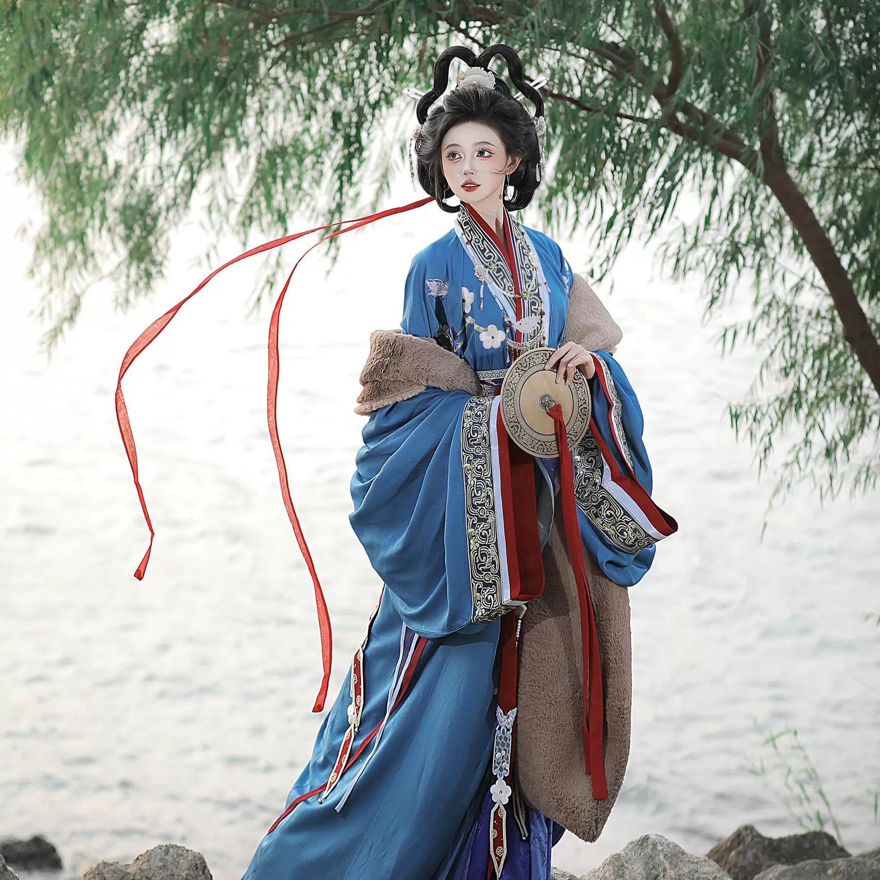 [Tiao Tiao 迢迢] Warring States Style | Trailing Hanfu robe | Straight-Hem | Bixi | Embroidery