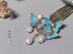 Parrot Feather Freshwater Pearl Hair Clip