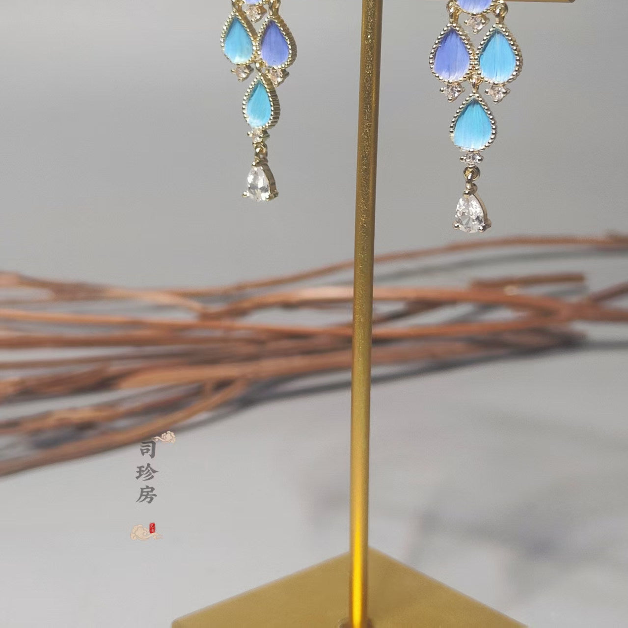 Parrot & Peacock Feather Tassel Teardrop Stud Earrings