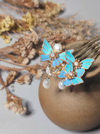 Parrot Feather Freshwater Pearl Hair Clip