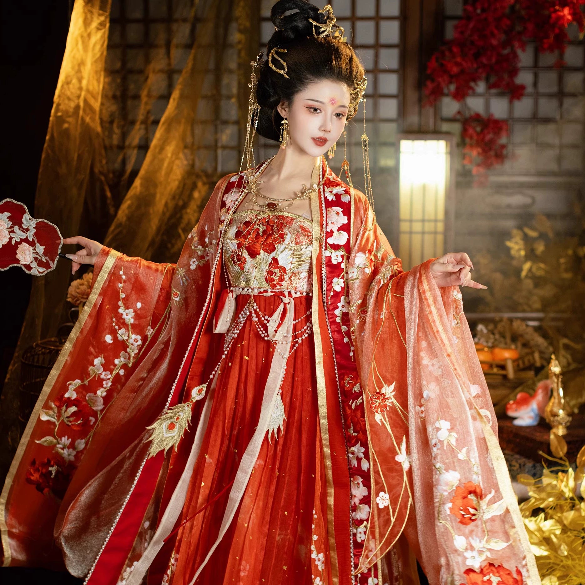 [Luanfeng Heming 鸾凤和鸣] Wei&Jin | Hanfu Wedding Dress | Detailed Embroidery | Daxiu Shan (Large-sleeved long shirt) | Hezi Qun (Chest-high dress) | Qiyao Qun (Waist-high skirt)