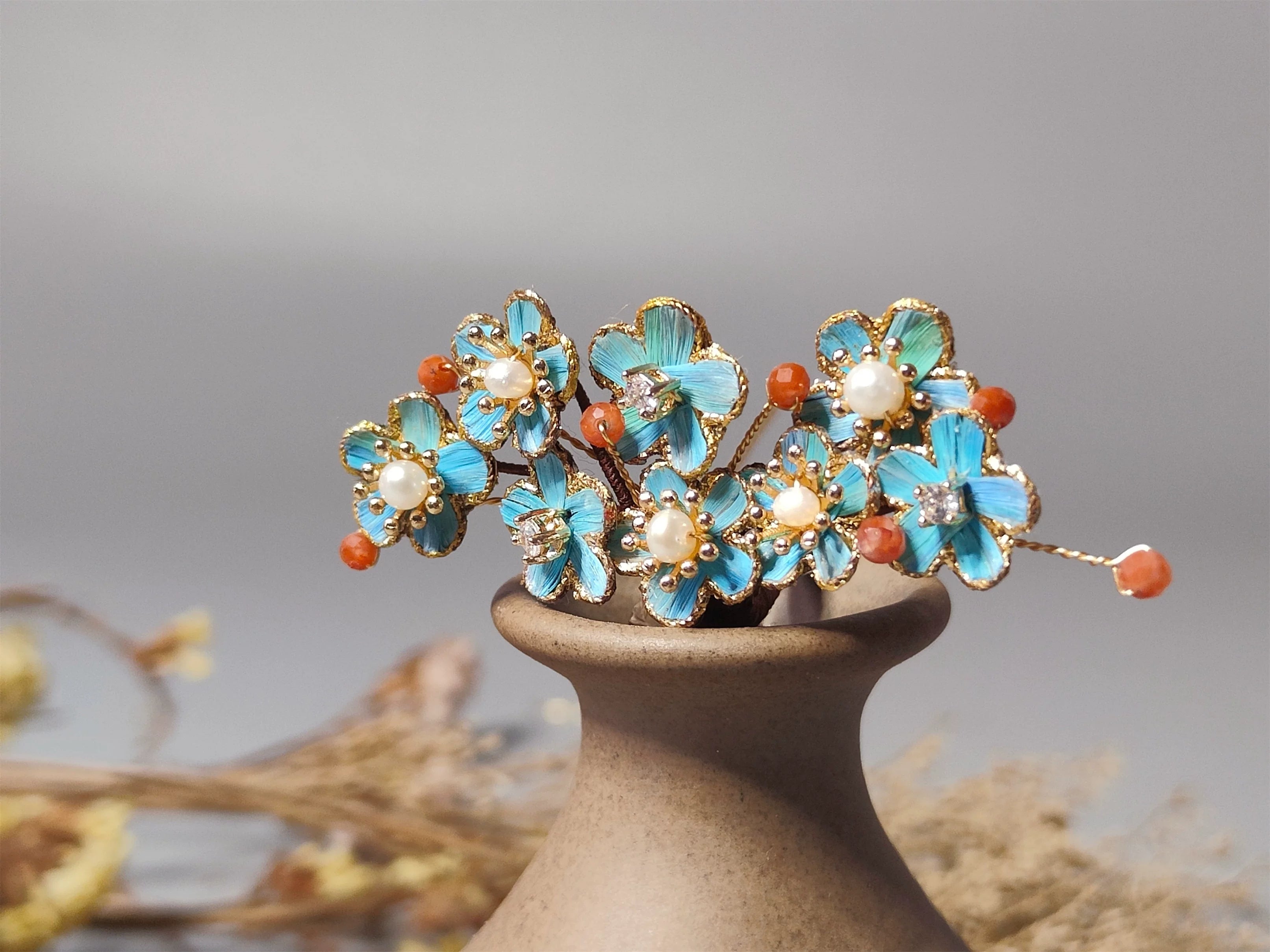 Parrot Feather Floral Hair Clip with Freshwater Pearl
