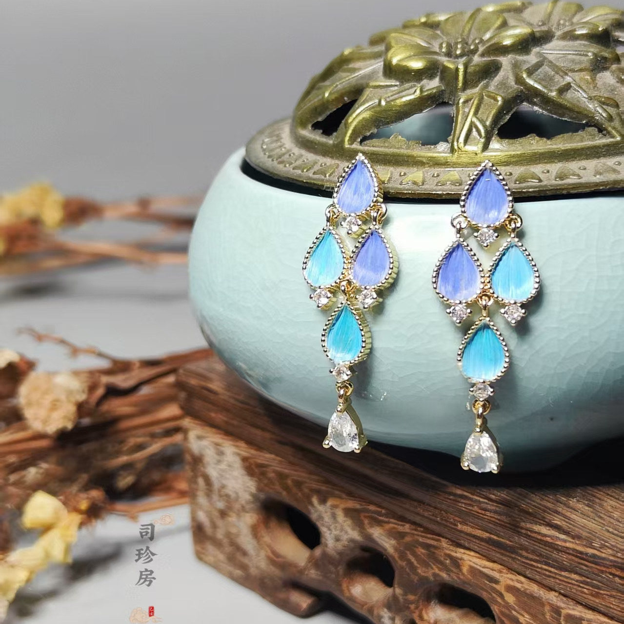 Parrot & Peacock Feather Tassel Teardrop Stud Earrings