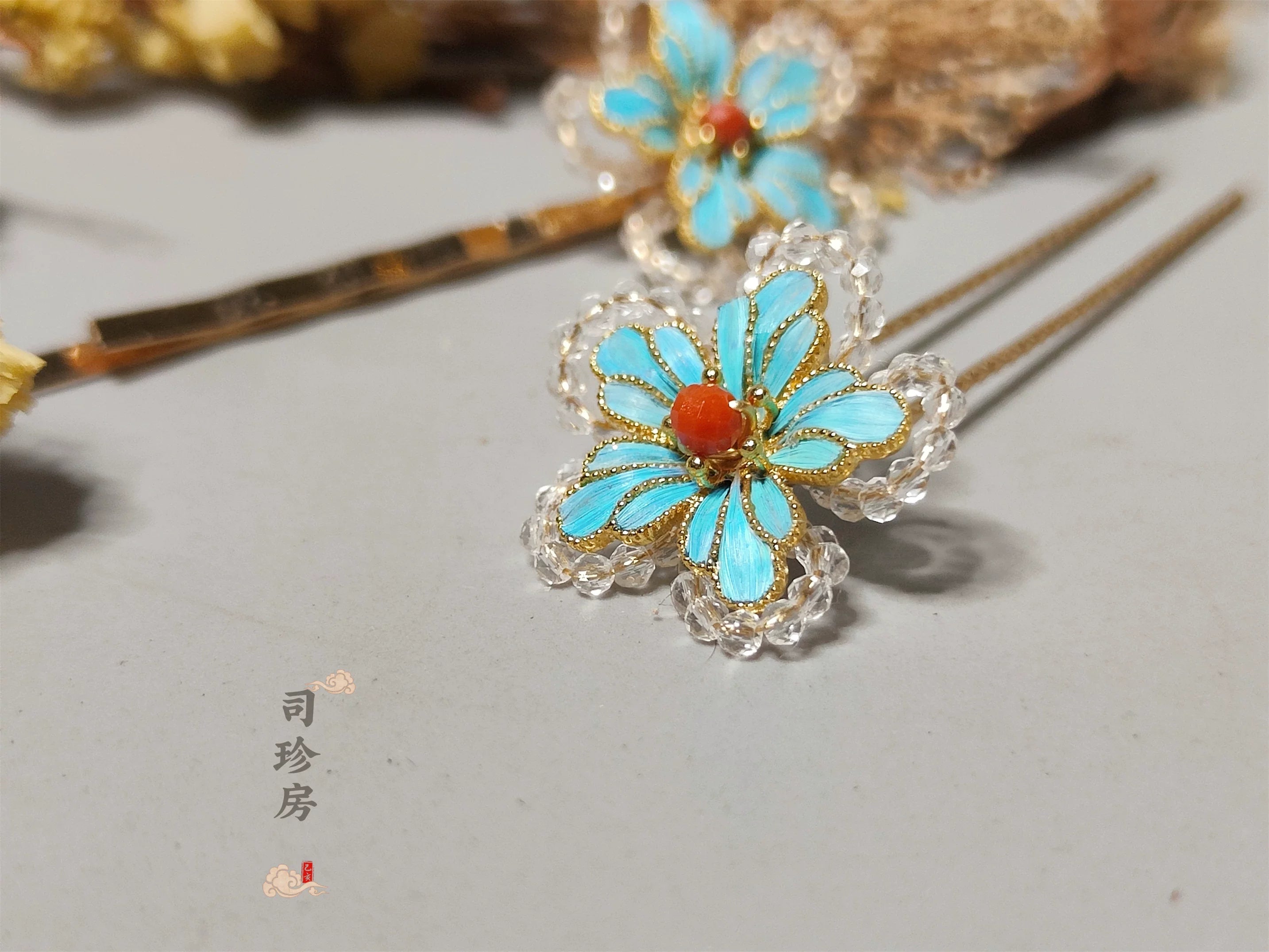 Parrot Feather Floral Chinese Hair Stick